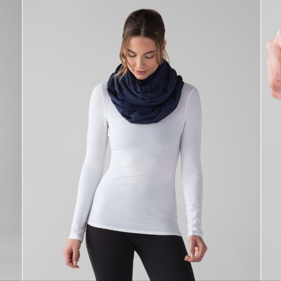 NWOT Lululemon Vinyasa Scarf - black with blue - Picture 7 of 11